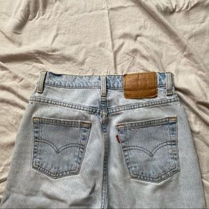 vintage levi’s 512 high waisted light wash